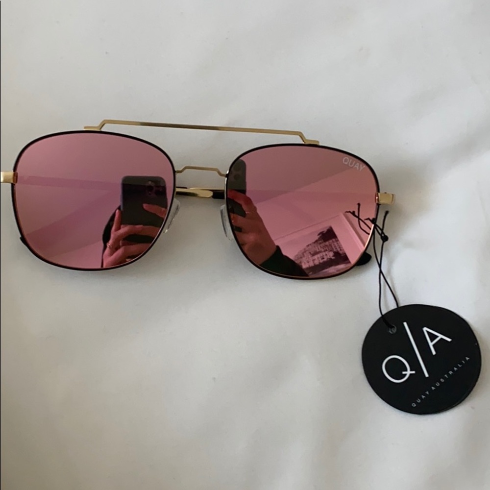 NWT Quay sunglasses
